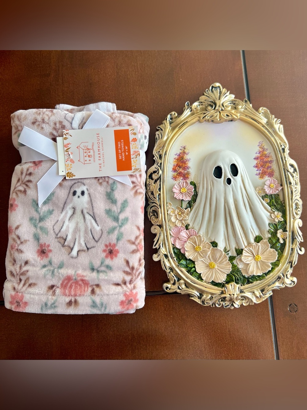 3D Floral Ghost Gold Vintage Frame Halloween Pastel Spooky Decor NWT and towels